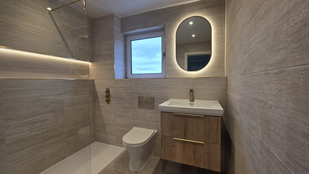 Main bathroom by Clan Bathrooms, Glasgow