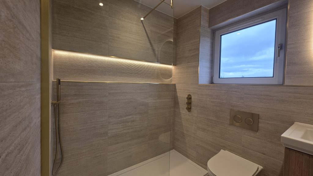 Main bathroom by Clan Bathrooms, Glasgow