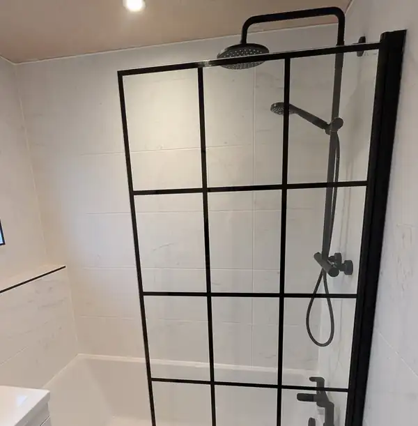 Main bathroom by Clan Bathrooms, Glasgow
