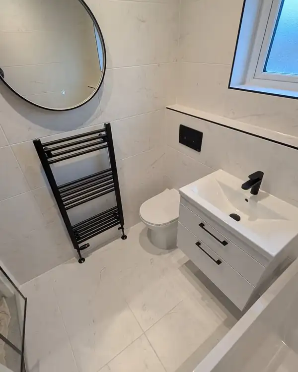 Main bathroom by Clan Bathrooms, Glasgow
